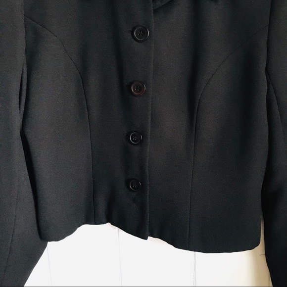 PJLA • Cropped Black Blazer - Picture 2 of 4